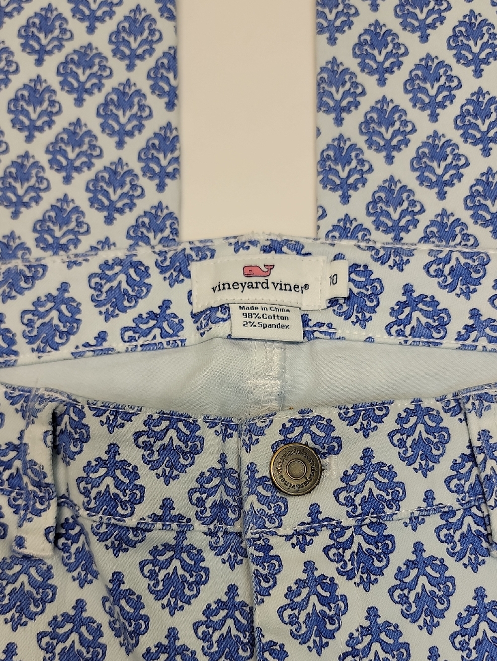 Vineyard Vines Gustavia Blue & White Printed Slim Leg Jeans - Picture 2 of 11